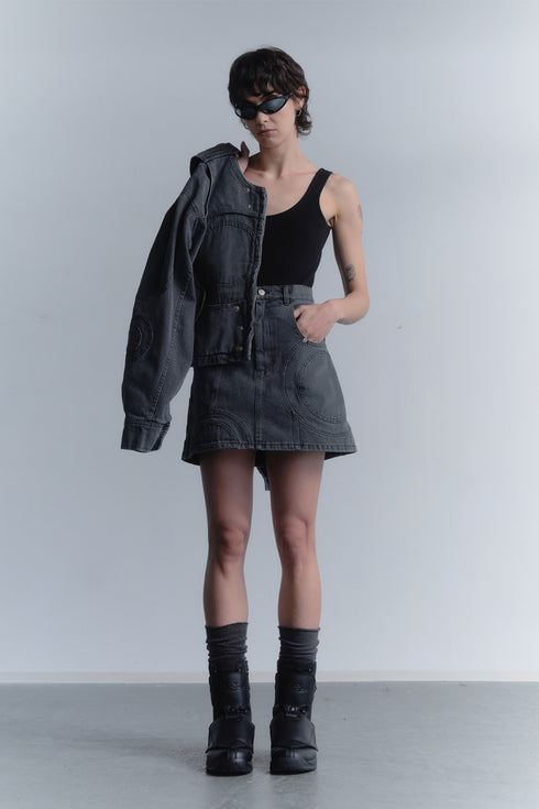 CIRCLE CUT-OUT MINI SKIRT -BLACK-